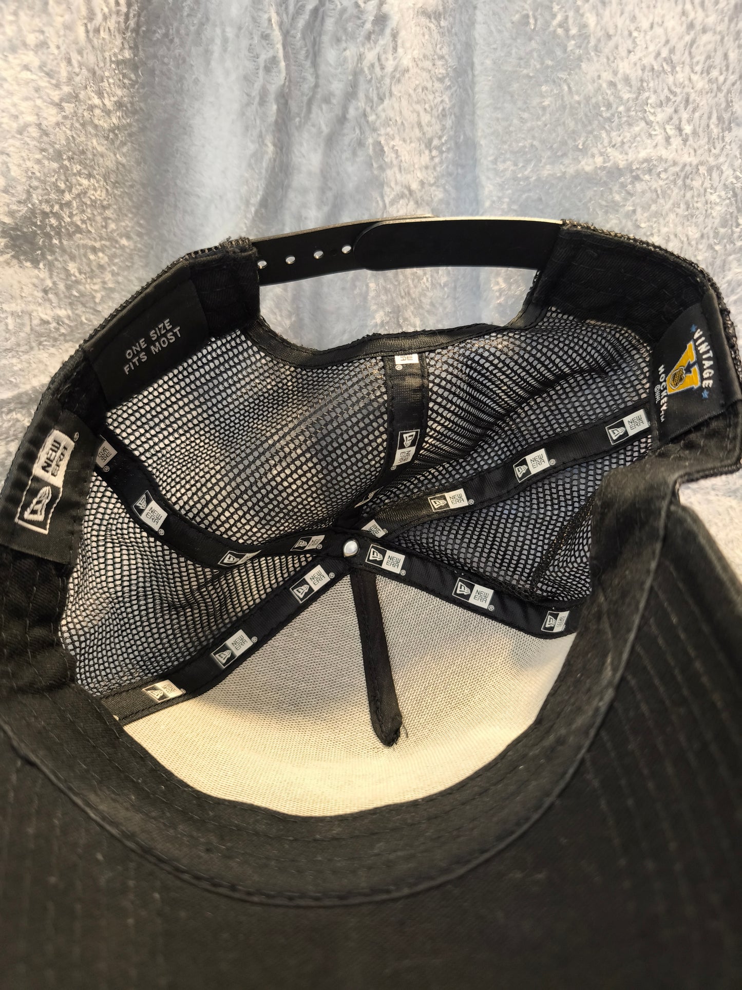 New Era Los Angeles Kings Trucker Cap – Grau/Schwarz – NHL – One Size