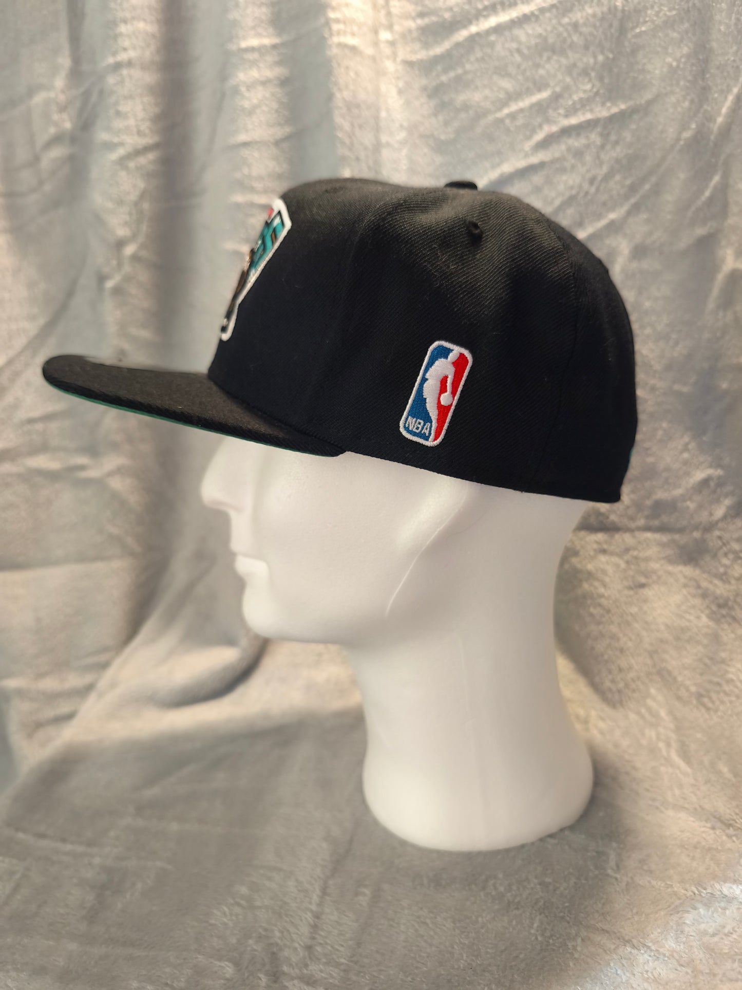 Mitchell & Ness Vancouver Grizzlies Cap – NBA – Größe 7 1/4 – Fitted