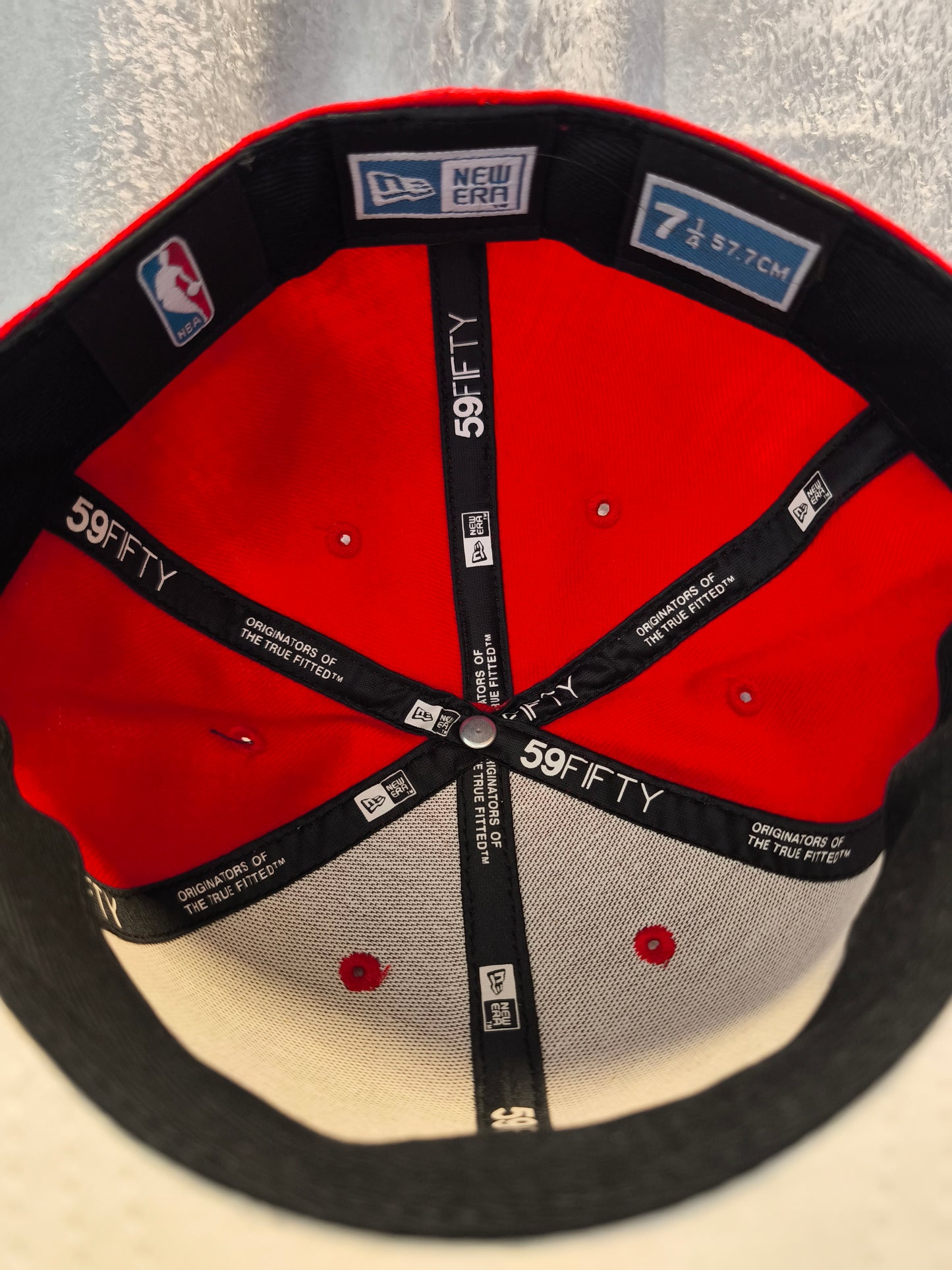 New Era Toronto Raptors Cap – Rot/Creme – NBA 59FIFTY Fitted – Gr. 7 1/4