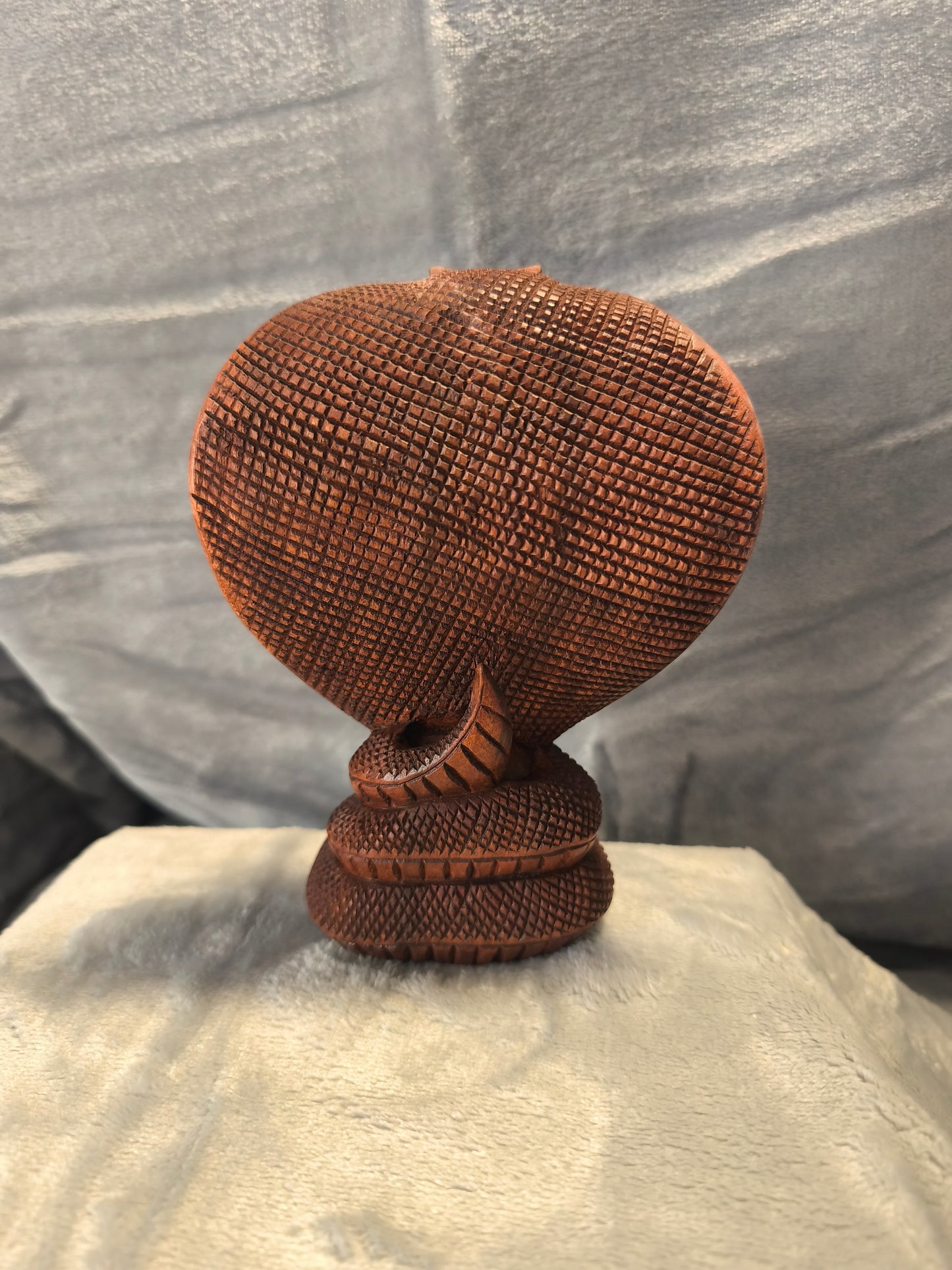 Handarbeit Deko Kobra aus SUAR HOLZ